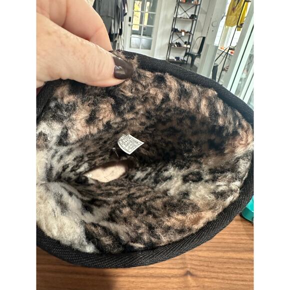 Ugg Tall Leopard Shearling Boots Size 8 - Picture 4 of 13